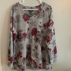 Ellen Tracy VNeck Lightweight Sweater